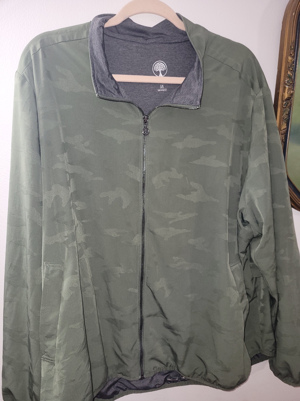 Scrub Jacket Olive Green Camo Full-Zip Jacket
